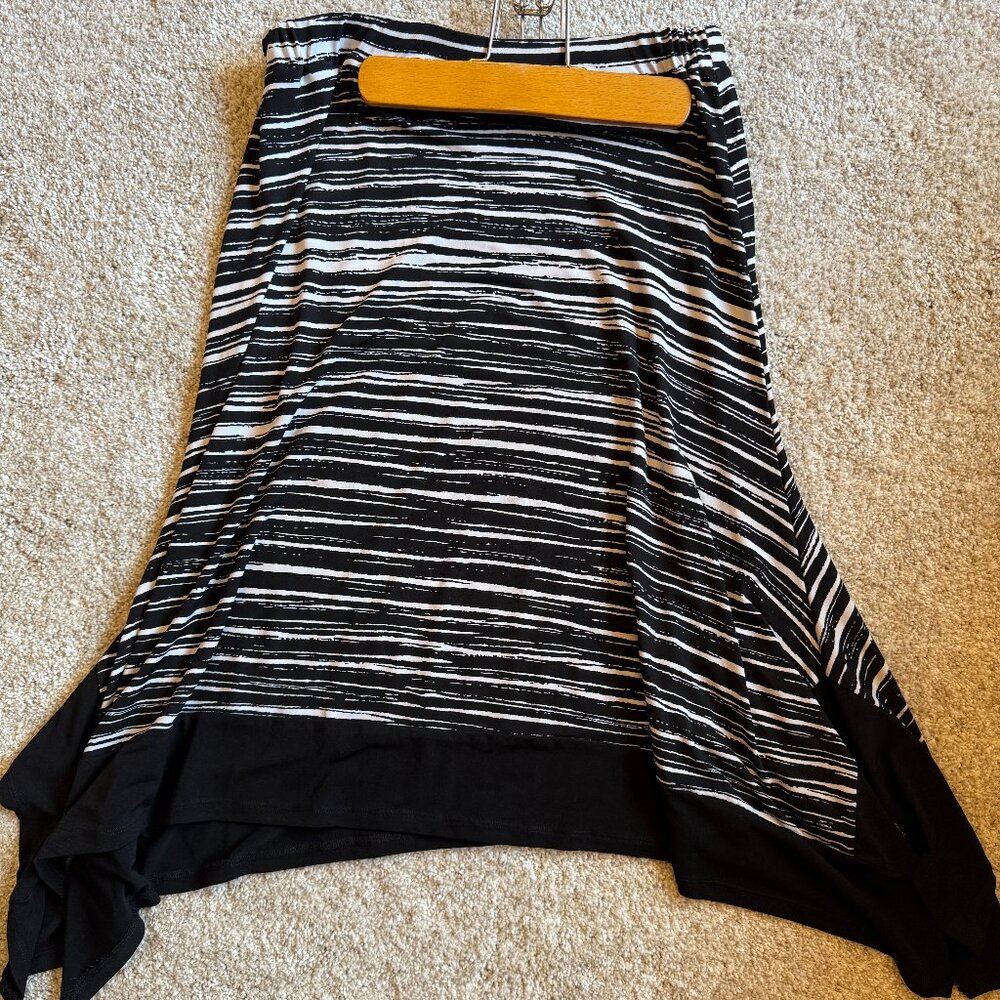 Asymmetrical flare skirt